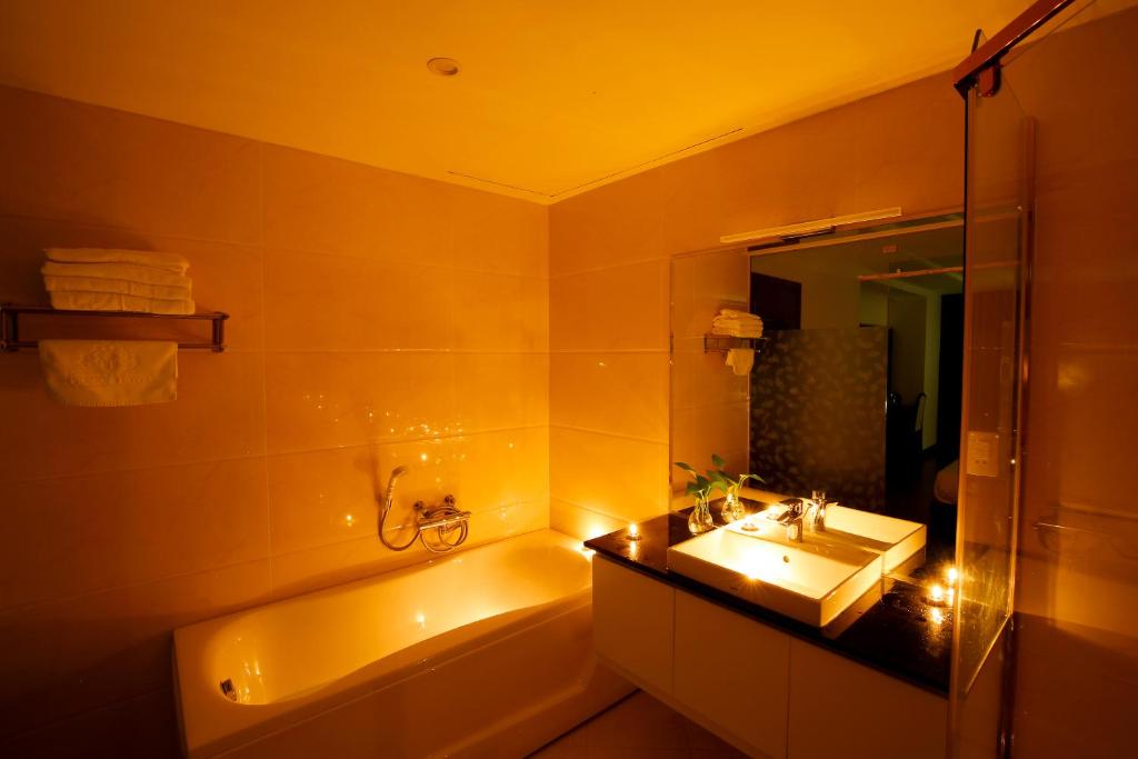 Prague Hotel HCM — Ảnh 3